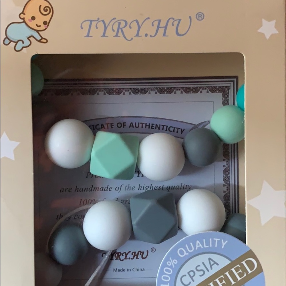 Paci clip